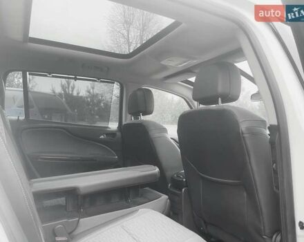 Білий Опель Zafira Tourer, об'ємом двигуна 2 л та пробігом 187 тис. км за 9450 $, фото 26 на Automoto.ua