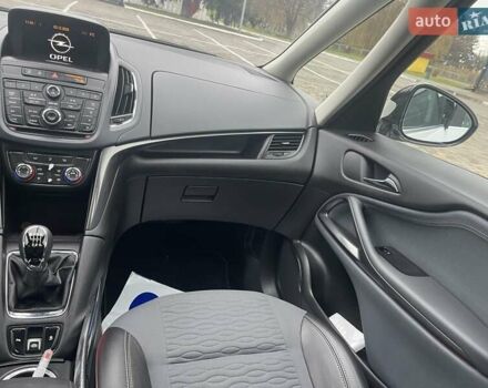 Белый Опель Zafira Tourer, объемом двигателя 2 л и пробегом 187 тыс. км за 9450 $, фото 33 на Automoto.ua