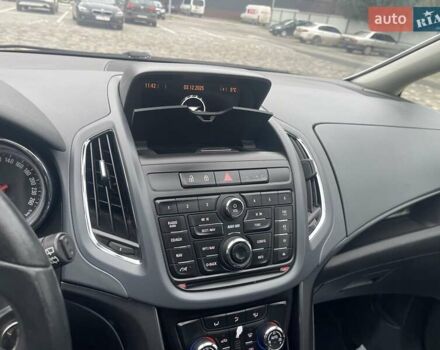 Білий Опель Zafira Tourer, об'ємом двигуна 2 л та пробігом 187 тис. км за 9450 $, фото 53 на Automoto.ua