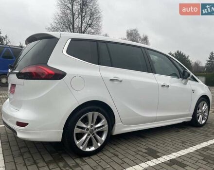 Белый Опель Zafira Tourer, объемом двигателя 2 л и пробегом 187 тыс. км за 9450 $, фото 23 на Automoto.ua