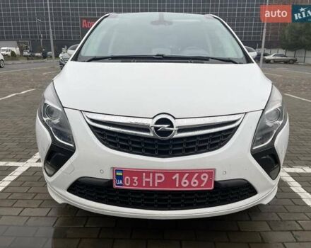 Белый Опель Zafira Tourer, объемом двигателя 2 л и пробегом 187 тыс. км за 9850 $, фото 4 на Automoto.ua