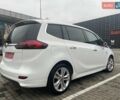Белый Опель Zafira Tourer, объемом двигателя 2 л и пробегом 187 тыс. км за 9450 $, фото 85 на Automoto.ua
