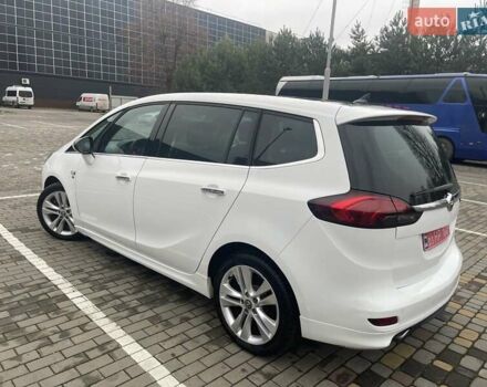 Белый Опель Zafira Tourer, объемом двигателя 2 л и пробегом 187 тыс. км за 9450 $, фото 78 на Automoto.ua