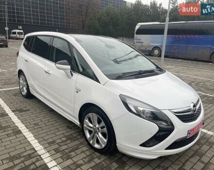 Белый Опель Zafira Tourer, объемом двигателя 2 л и пробегом 187 тыс. км за 9450 $, фото 19 на Automoto.ua