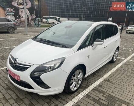Белый Опель Zafira Tourer, объемом двигателя 2 л и пробегом 187 тыс. км за 9450 $, фото 1 на Automoto.ua