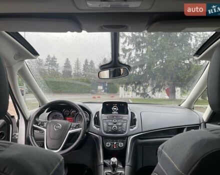 Белый Опель Zafira Tourer, объемом двигателя 2 л и пробегом 187 тыс. км за 9850 $, фото 16 на Automoto.ua