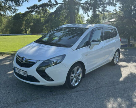Белый Опель Zafira Tourer, объемом двигателя 2 л и пробегом 280 тыс. км за 10500 $, фото 11 на Automoto.ua