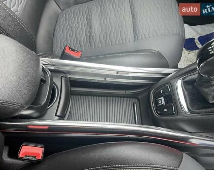 Білий Опель Zafira Tourer, об'ємом двигуна 2 л та пробігом 187 тис. км за 9450 $, фото 36 на Automoto.ua