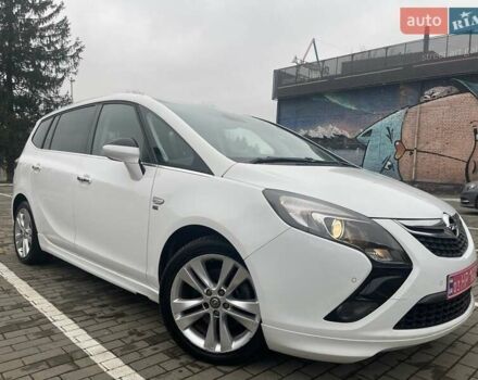 Белый Опель Zafira Tourer, объемом двигателя 2 л и пробегом 187 тыс. км за 9450 $, фото 82 на Automoto.ua