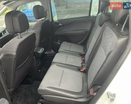 Белый Опель Zafira Tourer, объемом двигателя 2 л и пробегом 187 тыс. км за 9850 $, фото 13 на Automoto.ua