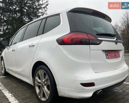 Белый Опель Zafira Tourer, объемом двигателя 2 л и пробегом 187 тыс. км за 9850 $, фото 7 на Automoto.ua