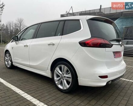 Білий Опель Zafira Tourer, об'ємом двигуна 2 л та пробігом 187 тис. км за 9450 $, фото 65 на Automoto.ua