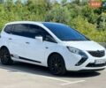 Белый Опель Zafira Tourer, объемом двигателя 2 л и пробегом 232 тыс. км за 10900 $, фото 1 на Automoto.ua