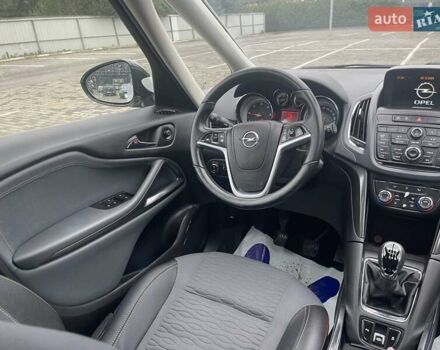 Білий Опель Zafira Tourer, об'ємом двигуна 2 л та пробігом 187 тис. км за 9450 $, фото 13 на Automoto.ua