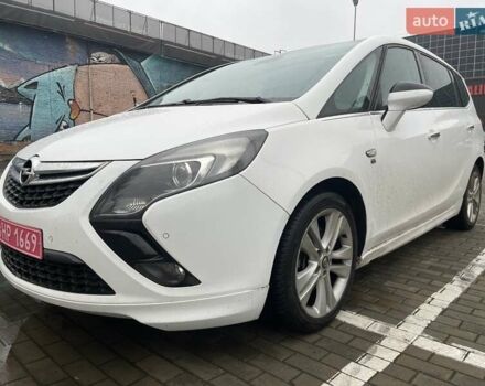 Белый Опель Zafira Tourer, объемом двигателя 2 л и пробегом 187 тыс. км за 9850 $, фото 5 на Automoto.ua