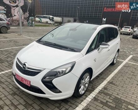 Белый Опель Zafira Tourer, объемом двигателя 2 л и пробегом 187 тыс. км за 9450 $, фото 3 на Automoto.ua