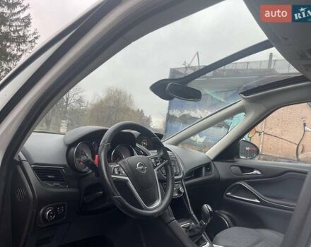 Білий Опель Zafira Tourer, об'ємом двигуна 2 л та пробігом 187 тис. км за 9450 $, фото 39 на Automoto.ua