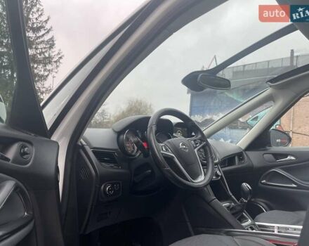Білий Опель Zafira Tourer, об'ємом двигуна 2 л та пробігом 187 тис. км за 9450 $, фото 41 на Automoto.ua