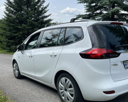 Білий Опель Zafira Tourer, об'ємом двигуна 2 л та пробігом 250 тис. км за 7500 $, фото 8 на Automoto.ua