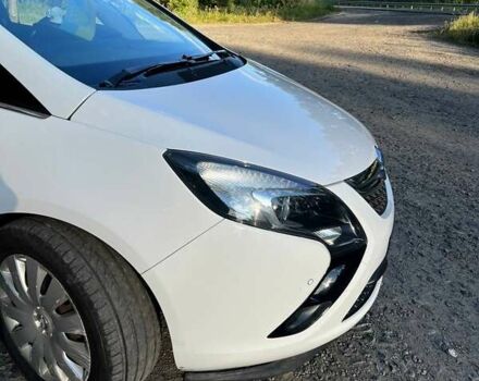 Белый Опель Zafira Tourer, объемом двигателя 1.6 л и пробегом 262 тыс. км за 8600 $, фото 5 на Automoto.ua