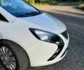 Белый Опель Zafira Tourer, объемом двигателя 1.6 л и пробегом 262 тыс. км за 8600 $, фото 5 на Automoto.ua