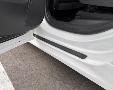 Белый Опель Zafira Tourer, объемом двигателя 1.96 л и пробегом 197 тыс. км за 11000 $, фото 28 на Automoto.ua
