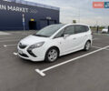 Белый Опель Zafira Tourer, объемом двигателя 1.96 л и пробегом 197 тыс. км за 11000 $, фото 1 на Automoto.ua