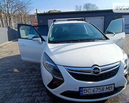 Білий Опель Zafira Tourer, об'ємом двигуна 2 л та пробігом 197 тис. км за 9000 $, фото 3 на Automoto.ua