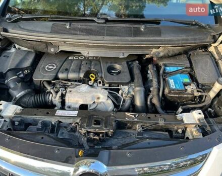 Белый Опель Zafira Tourer, объемом двигателя 1.6 л и пробегом 262 тыс. км за 8600 $, фото 7 на Automoto.ua