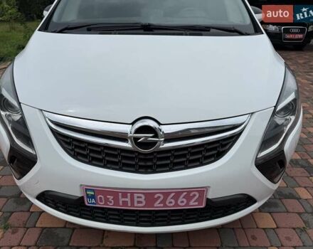 Белый Опель Zafira Tourer, объемом двигателя 2 л и пробегом 263 тыс. км за 9399 $, фото 23 на Automoto.ua