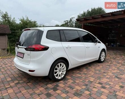 Белый Опель Zafira Tourer, объемом двигателя 2 л и пробегом 263 тыс. км за 9399 $, фото 13 на Automoto.ua