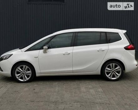 Белый Опель Zafira Tourer, объемом двигателя 1.6 л и пробегом 251 тыс. км за 10500 $, фото 21 на Automoto.ua