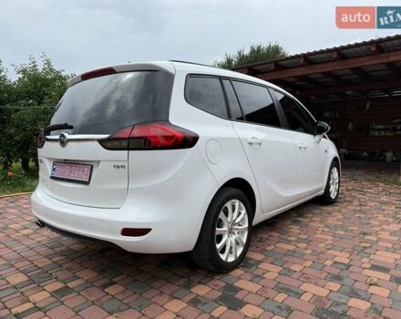 Белый Опель Zafira Tourer, объемом двигателя 2 л и пробегом 263 тыс. км за 9399 $, фото 12 на Automoto.ua