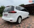 Белый Опель Zafira Tourer, объемом двигателя 2 л и пробегом 263 тыс. км за 9399 $, фото 12 на Automoto.ua