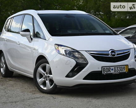 Белый Опель Zafira Tourer, объемом двигателя 1.6 л и пробегом 172 тыс. км за 11700 $, фото 1 на Automoto.ua