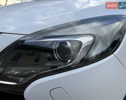 Белый Опель Zafira Tourer, объемом двигателя 2 л и пробегом 263 тыс. км за 9399 $, фото 22 на Automoto.ua