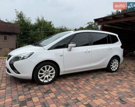 Белый Опель Zafira Tourer, объемом двигателя 2 л и пробегом 263 тыс. км за 9399 $, фото 10 на Automoto.ua