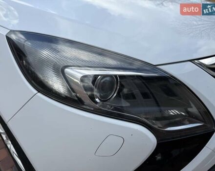 Белый Опель Zafira Tourer, объемом двигателя 2 л и пробегом 263 тыс. км за 9399 $, фото 24 на Automoto.ua