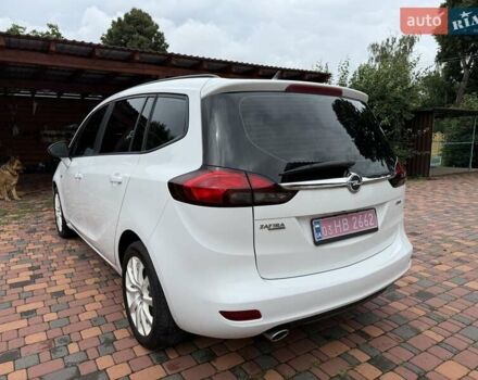 Белый Опель Zafira Tourer, объемом двигателя 2 л и пробегом 263 тыс. км за 9399 $, фото 16 на Automoto.ua