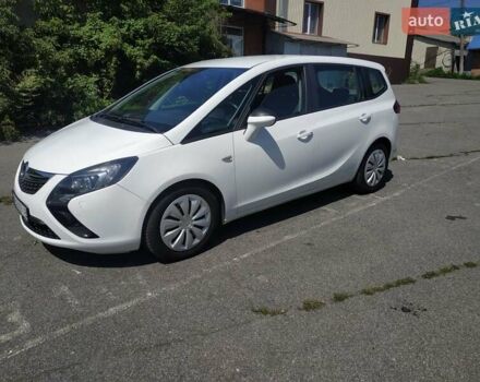 Белый Опель Zafira Tourer, объемом двигателя 2 л и пробегом 215 тыс. км за 9500 $, фото 12 на Automoto.ua