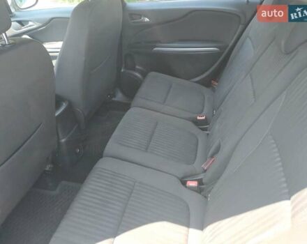 Белый Опель Zafira Tourer, объемом двигателя 2 л и пробегом 215 тыс. км за 9500 $, фото 10 на Automoto.ua