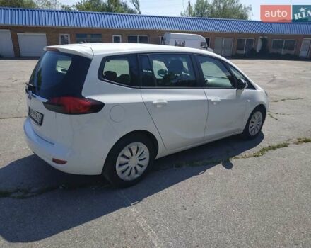 Белый Опель Zafira Tourer, объемом двигателя 2 л и пробегом 215 тыс. км за 9500 $, фото 6 на Automoto.ua