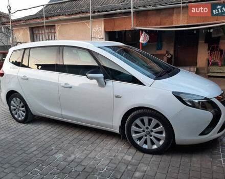 Білий Опель Zafira Tourer, об'ємом двигуна 1.6 л та пробігом 221 тис. км за 10500 $, фото 3 на Automoto.ua
