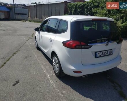 Белый Опель Zafira Tourer, объемом двигателя 2 л и пробегом 215 тыс. км за 9500 $, фото 3 на Automoto.ua