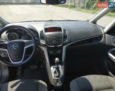 Белый Опель Zafira Tourer, объемом двигателя 2 л и пробегом 215 тыс. км за 9500 $, фото 11 на Automoto.ua
