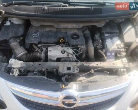 Белый Опель Zafira Tourer, объемом двигателя 1.6 л и пробегом 213 тыс. км за 10799 $, фото 27 на Automoto.ua