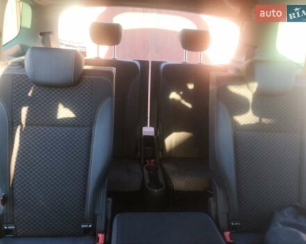 Белый Опель Zafira Tourer, объемом двигателя 1.6 л и пробегом 213 тыс. км за 10799 $, фото 5 на Automoto.ua