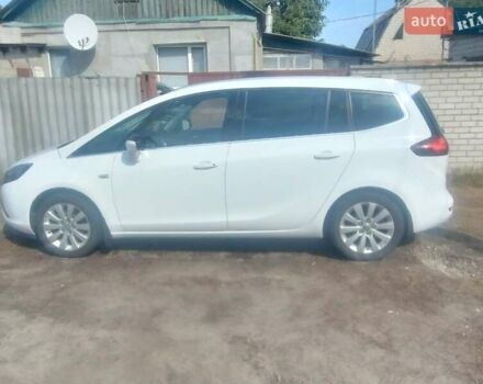 Белый Опель Zafira Tourer, объемом двигателя 1.6 л и пробегом 213 тыс. км за 10799 $, фото 30 на Automoto.ua