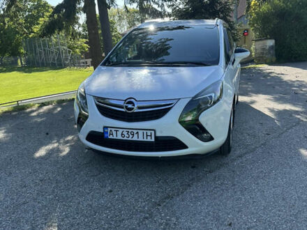 Опель Zafira Tourer 2012 в Ивано-Франковске на Automoto.ua Белый Опель Zafira Tourer, объемом двигателя 2 л и пробегом 280 тыс. км за 10500 $, фото 1 на Automoto.ua