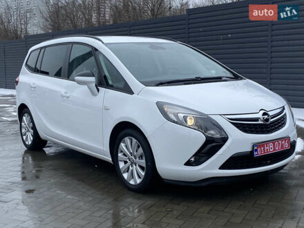 Опель Zafira Tourer 2012 у Києві на Automoto.ua Білий Опель Zafira Tourer, об'ємом двигуна 1.4 л та пробігом 209 тис. км за 9100 $, фото 1 на Automoto.ua